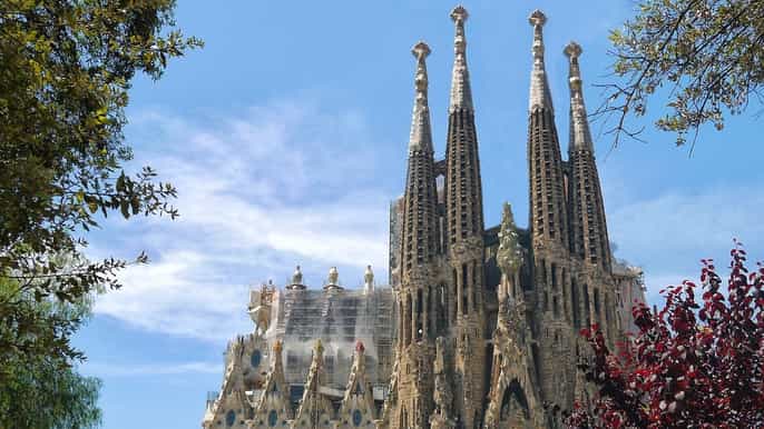 barcelona private halfday sightseeing tour with a local