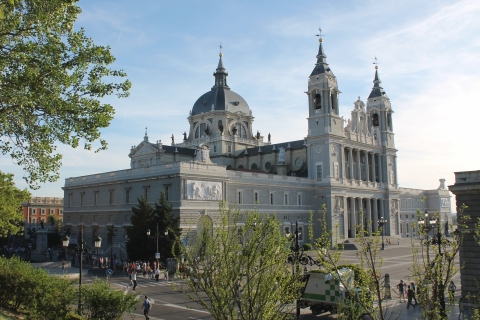 Madrid: begeleide wandeling van 2 uur door de stadPrivétour met hotelovername van centraal gelegen hotels
