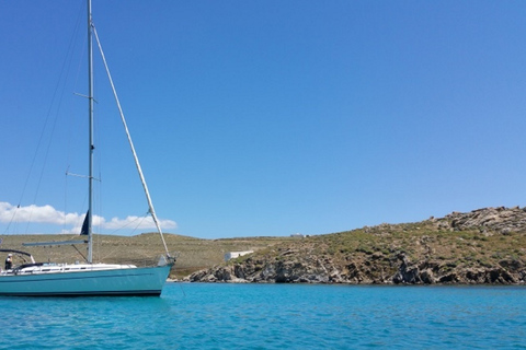 Mykonos: Private Rhenia Sailing Cruise with Lunch &amp; DrinksPrivate Tour