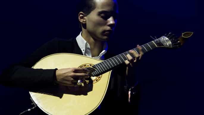 lisboa city tour à noite com jantar e show ao vivo de fado