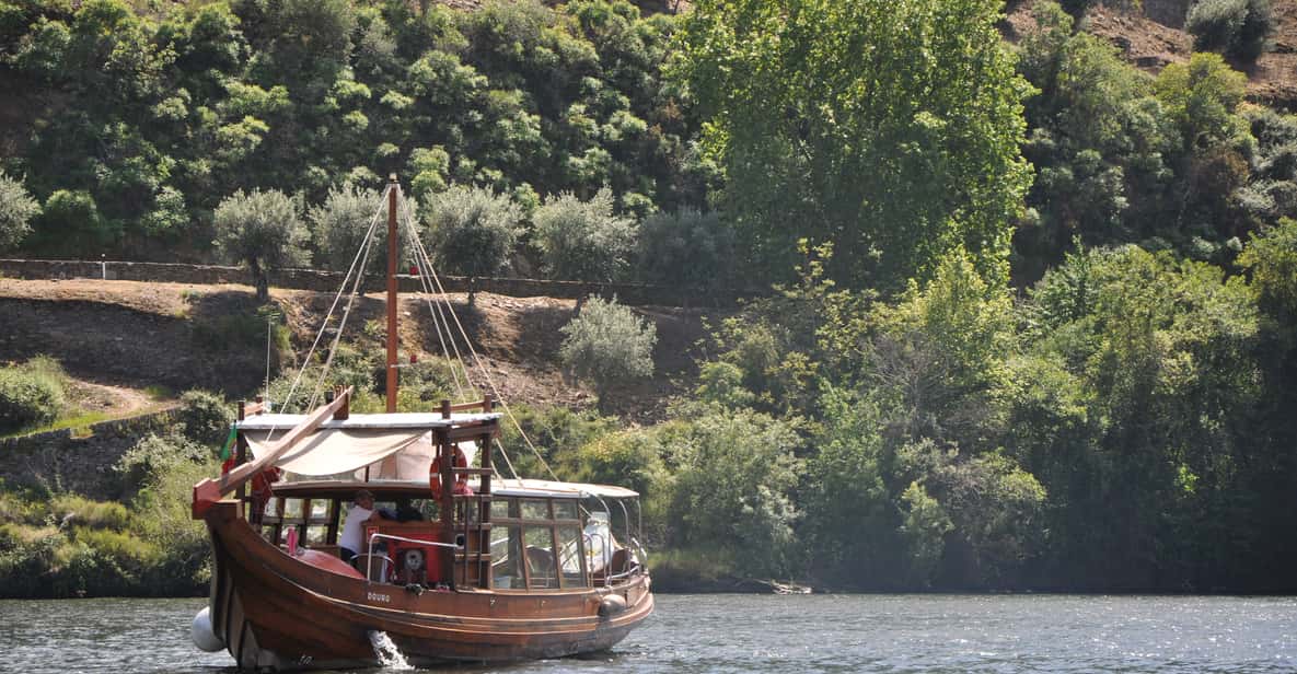 Porto: Douro Valley Tour with Wine Tasting, Cruise and Lunch