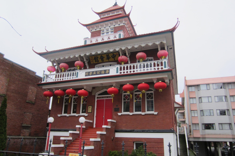 Victoria: 2-Hour Food and History Tour with Tastings