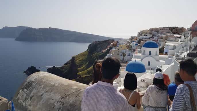 santorini highlights tour with wine tasting