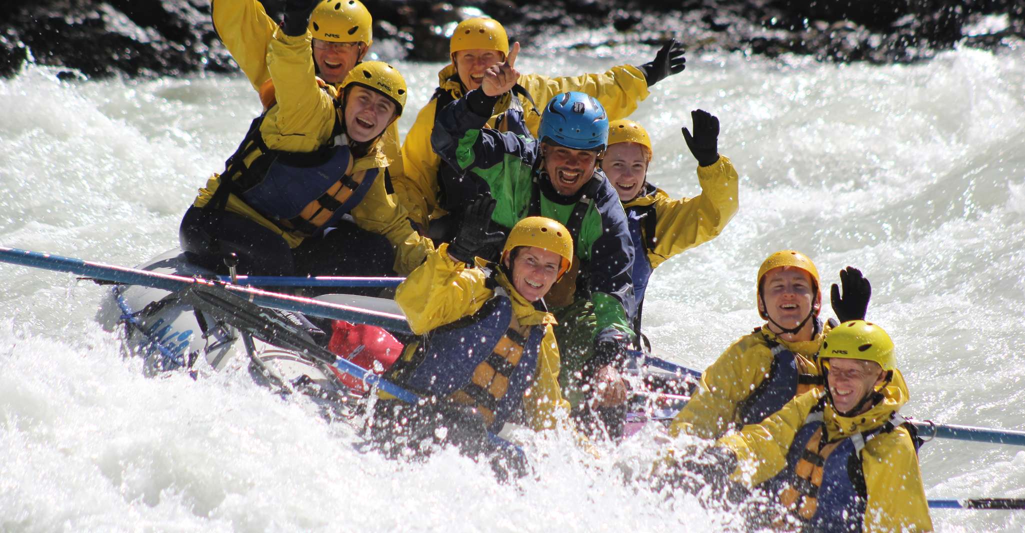 Kicking Horse River, Whitewater Rafting viaje de medio día - Hizvo