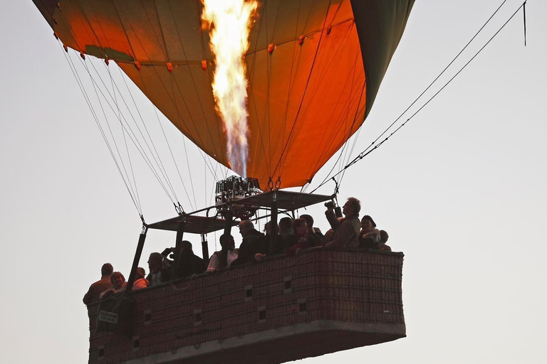 Lúxor: paseo en globo aerostático al amanecerOpción estándar