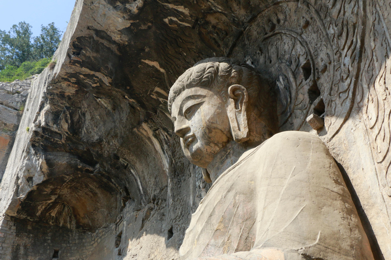Tour privato: Grotte di Longmen, Tempio Shaolin e spettacolo di KungfuPick up da Zhengzhou: Guida in inglese Tour di un giorno tutto incluso