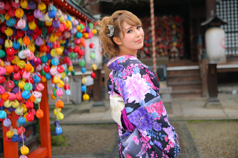 Kioto:Templo Kiyomizu-dera Alquila un kimono y monta en rickshaw