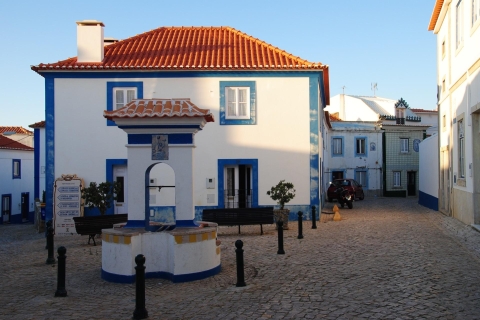 Z Lizbony: wioski przybrzeżne i wycieczka z przewodnikiem po pałacu MafraMiejsce zbiórki w hotelu Mundial