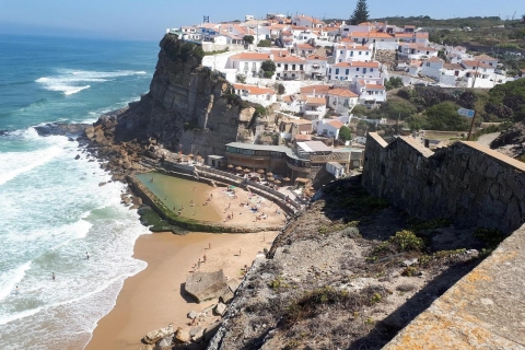 Vanuit Lissabon: rondleiding langs kustdorpen en Mafra PalaceOntmoetingspunt bij Hotel Mundial