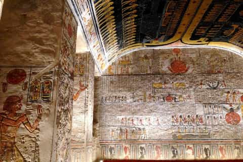 Luxor: Valley of the Kings and Queens Private Tour