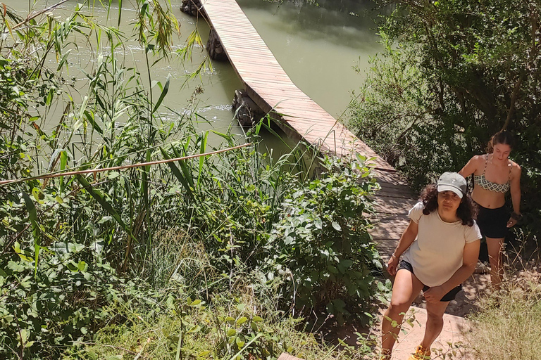 From Valencia: Excursion to Chulilla + hike and kayak tour on the lake From Valencia: Excursion to Chulilla + hike and kayaking tour on the lake