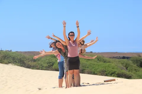 Boa Vista: Shipwreck, 4x4 Ride & Caves Day Tour with Lunch