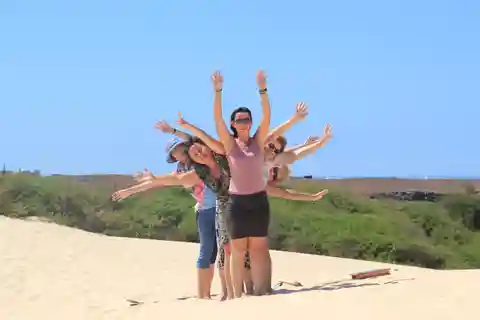Boa Vista: Tour di un giorno con naufragio, giro in 4x4 e grotte con pranzo