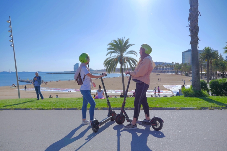 Barcelona: Electric Scooter TourPrivé elektrische rondleiding van 2 uur