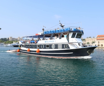 Rhodes Town: Scenic Cruise to Lindos with Swim Stops