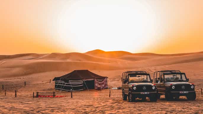 dubai desert safari på en 1980 mercedes mercedes
