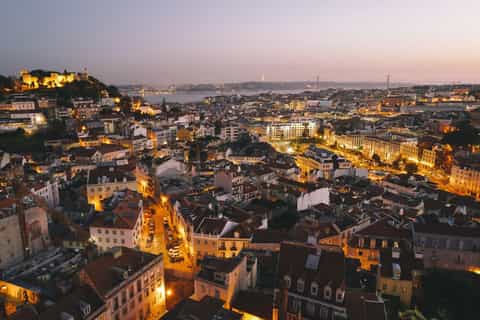 Lisbon: Night Tour with Fado Show
