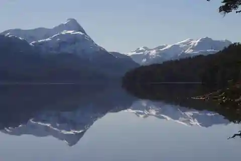 Bariloche: Villa La Angostura and Bayo Hill Guided Day-Trip