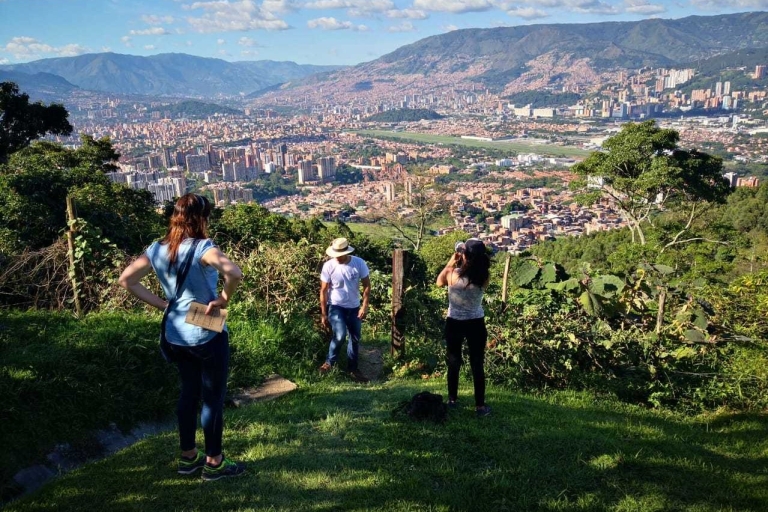 Uit Medellín: Smaak van koffie en branderijVanuit Medellín: Tour door een koffieboerderij
