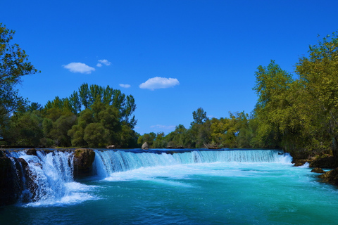 Alanya: crociera sul fiume con cascata Manavgat e visita al bazarTrasferimento dagli hotel di Alanya