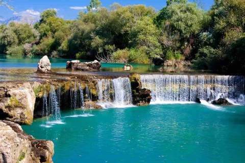 Alanya : Croisière fluviale avec chute d'eau de Manavgat et visite du bazarRéunion sur place