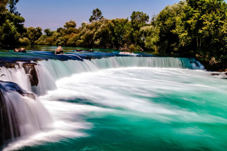 Alanya: cruzeiro fluvial com cachoeira Manavgat e visita ao bazarReunião no local