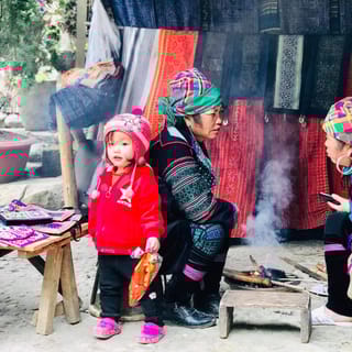 Sapa: Private Trekking Tour to Local Villages with Lunch