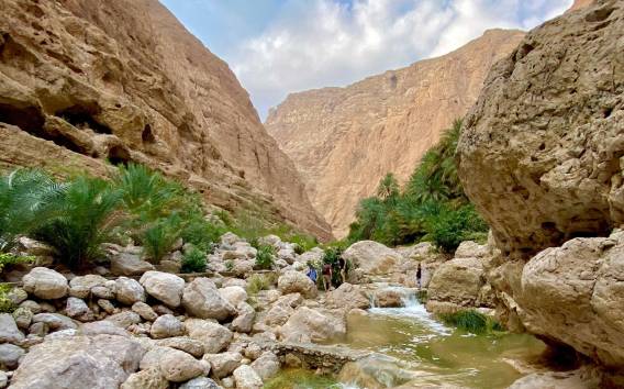 Maskat: Wadi Shab und Bimmah Sinkhole Private Ganztagestour