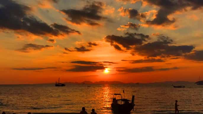 krabi 4 saaren auringonlaskun snorklauskierros bbqillallisella