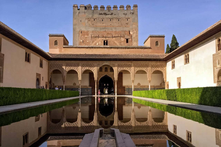 Alhambra e Generalife: tour privado exclusivo de 3 horasA Alhambra: tour privado de 3 horas