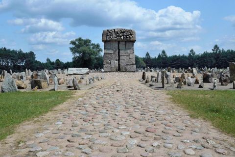 Treblinka: Half Day Tour from Warsaw Private Car