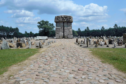 Treblinka: tour de medio día desde Varsovia en automóvil privado