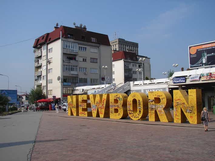 From Skopje: Guided Pristina Day Trip