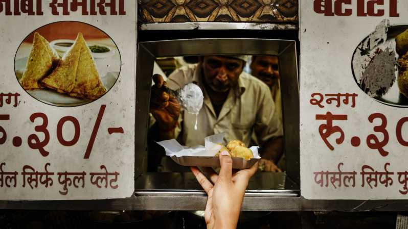 Tour gastronomico Bombay Express di Mumbai con oltre 15 degustazioni