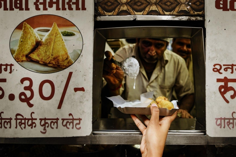 Bombay Express Visita gastronómica de Bombay con más de 15 degustacionesBombay: Recorrido en tren por las calles ocultas para comer