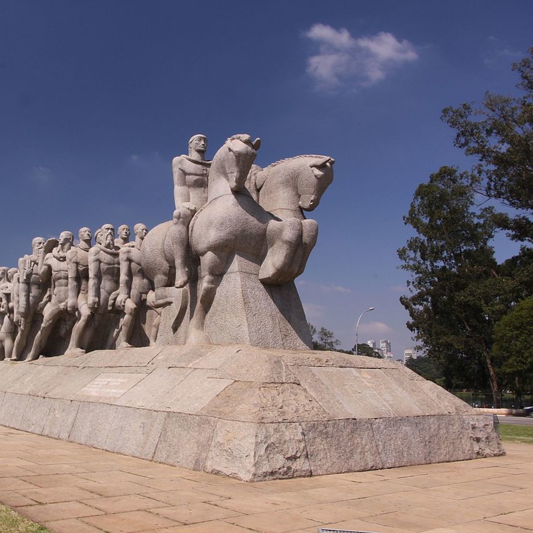 Colagem de mídia