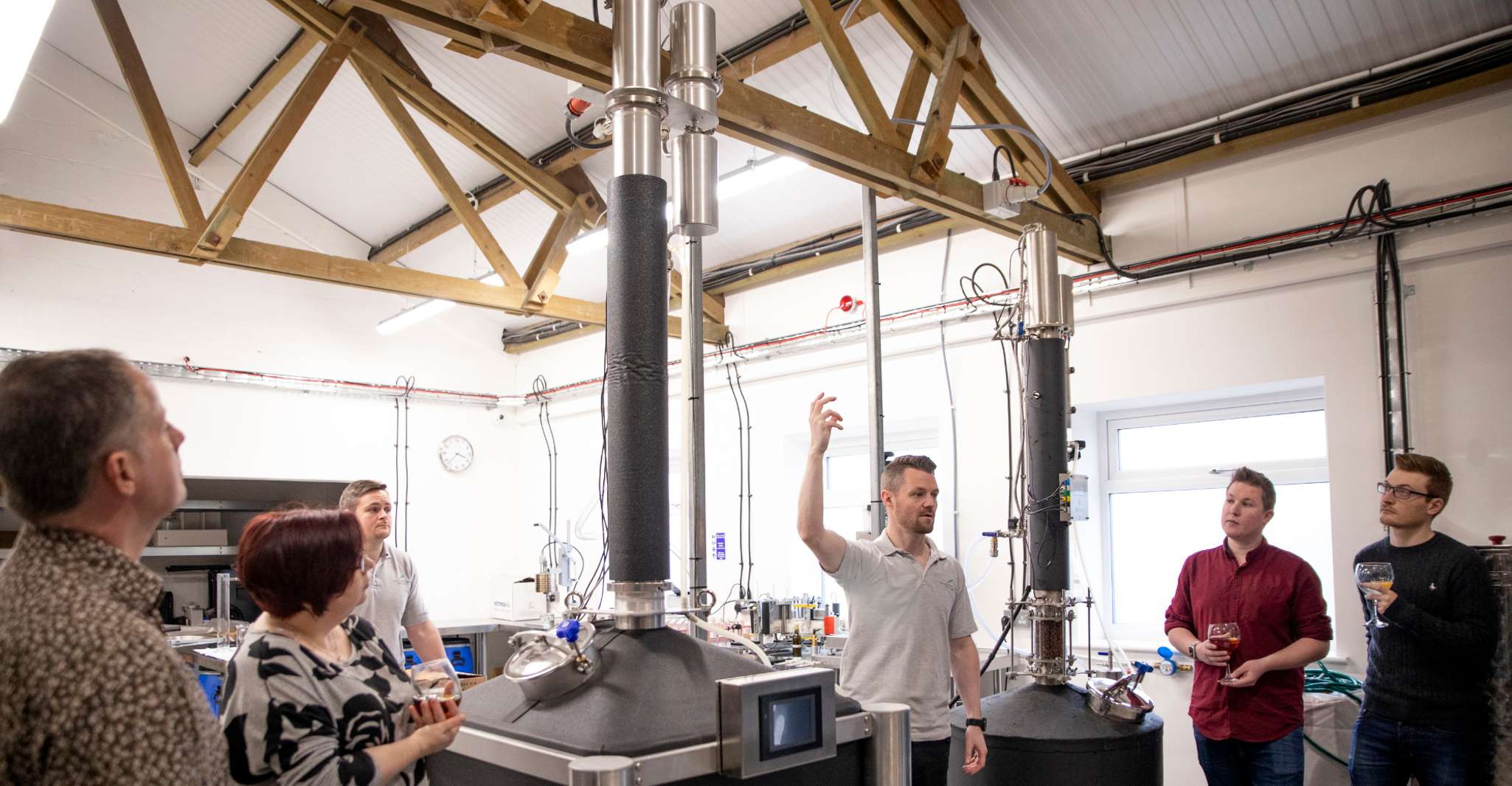 Stratford-upon-Avon, Shakespeare Gin Distillery Tour & Taste - Hizvo