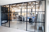 Stratford-upon-Avon, Shakespeare Gin Distillery Tour & Taste - Hizvo
