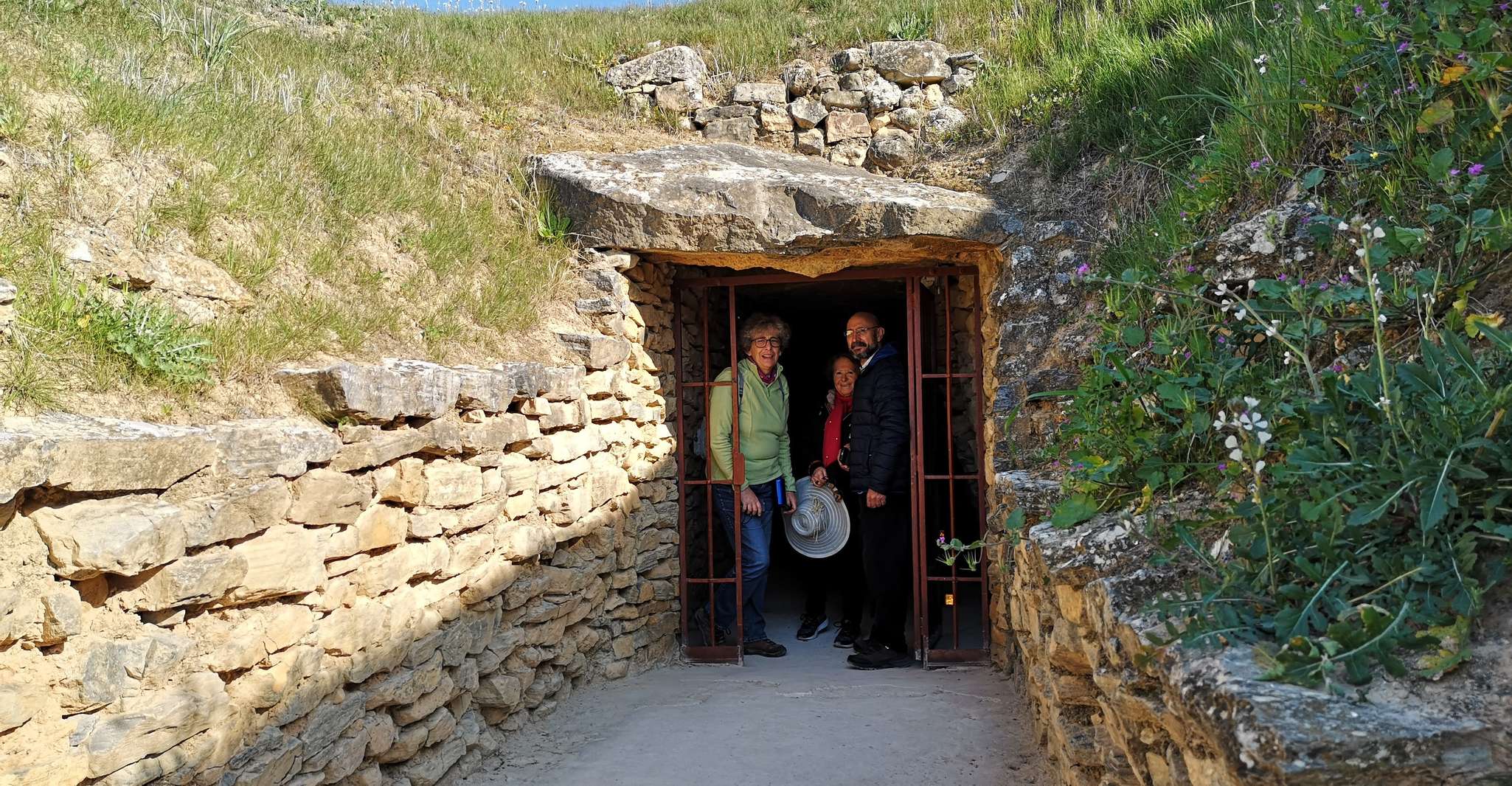 Antequera, Dolmens and El Torcal Tour with Transfer - Housity