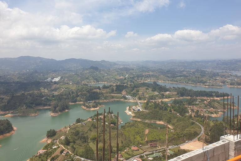 Medellin : Visite du groupe Peñol Rock et Guatape