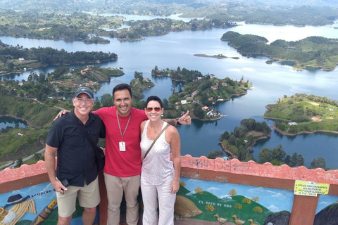 Medellin : Visite du groupe Peñol Rock et Guatape