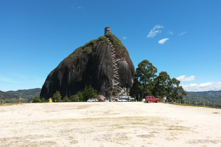 Medellin : Visite du groupe Peñol Rock et Guatape