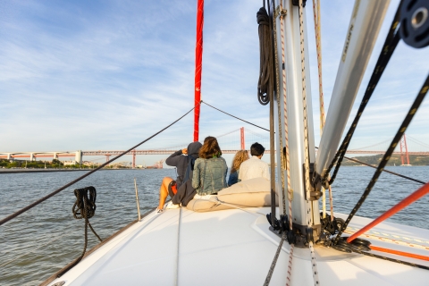 Lisboa: tour en barco por el río TajoLisboa: tour de tarde en barco por el río Tajo