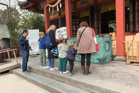 Asakusa: Il tour gastronomico per famiglie numero 1 a TokyoAsakusa: il tour gastronomico per famiglie n. 1 di Tokyo