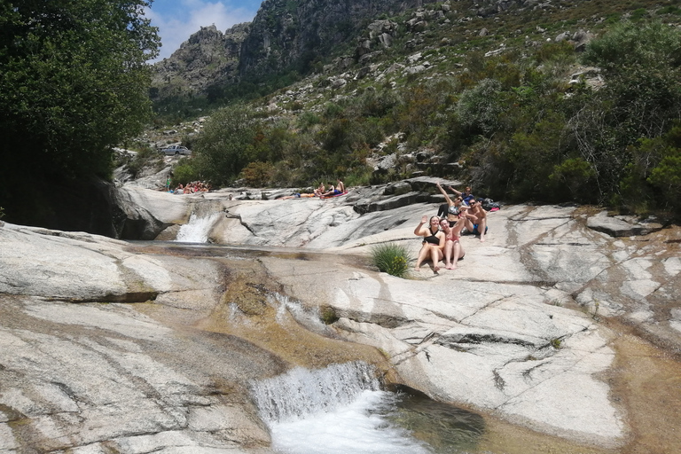 Do Porto: Caminhar, nadar ou simplesmente explorar o Parque Nacional do GerêsCaminha e nada no Parque Nacional do Gerês.