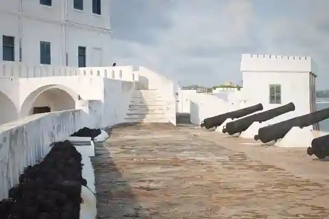 Accra: Cape Coast and Elmina Private Cultural Tour