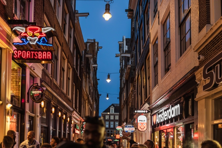 Amsterdam: Privattour am Abend durch Bars und Flüsterkneipen