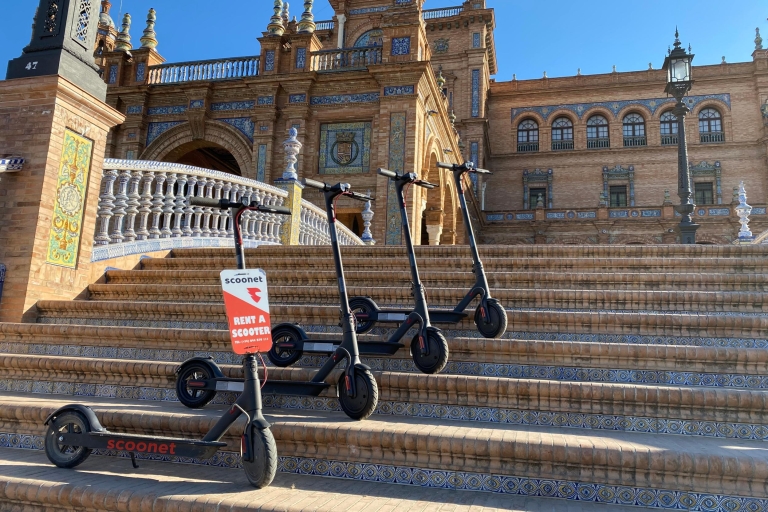 Sevilla: alquiler de scooter eléctrico de 2 horas con ruta GPS