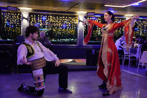 رحلة عشاء بحرية في مضيق البوسفور مع مشروبات وترفيه غير محدودمشروبات غازية غير محدودة وبدون تحويل