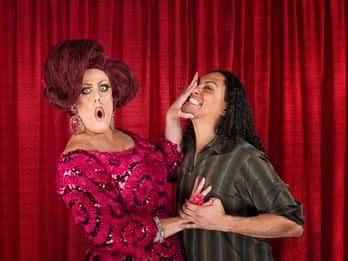 Key West: Drag Queen Guided Pub Crawl mit Sing-a-Longs Key West: Drag Queen Guided Pub Crawl mit Sing-a-Longs